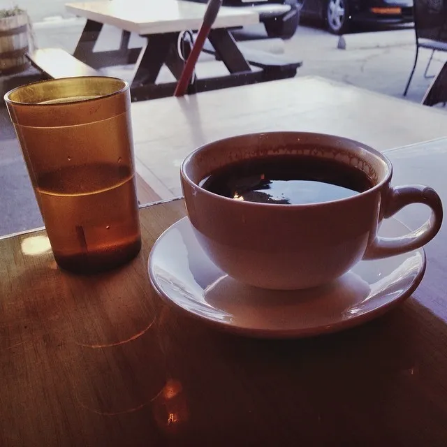 Midday caffeine fix before the snow hits. @lamplighterroastingco always serving