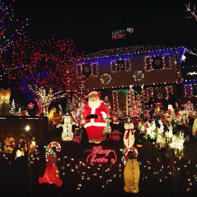 It was a tacky lights & family kinda night here in Richmond. #holidaycheer #zero