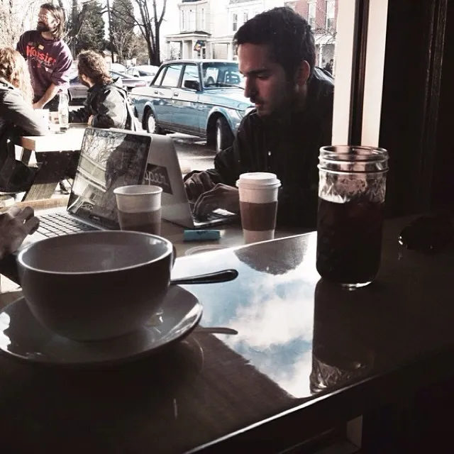Catching up over coffee #momentswithsunday (at Lamplighter Roasting Co.)